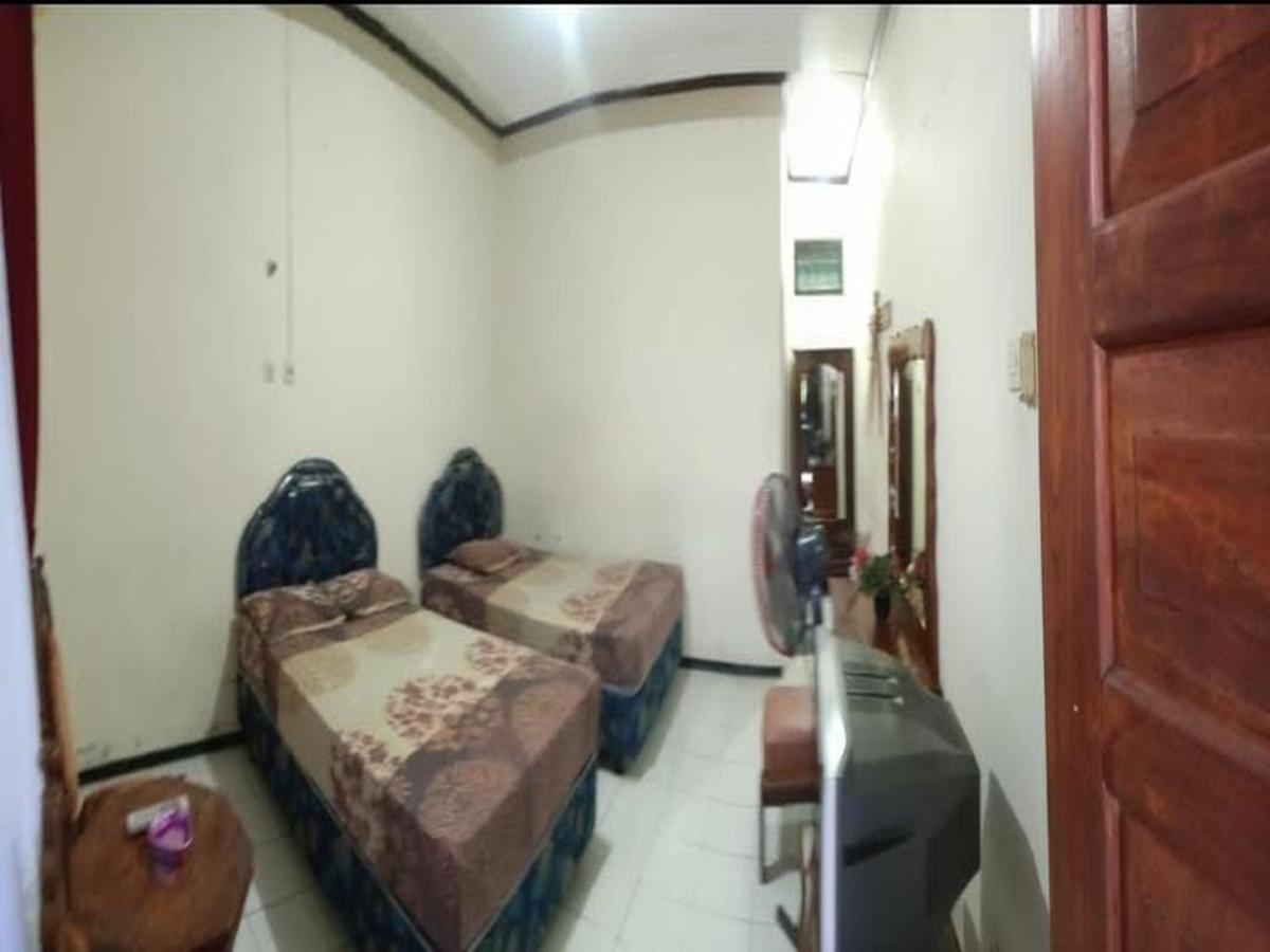 Bali Asri Pacitan Exterior photo